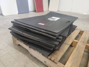 lot 1034 image: Black Foam Mats Pallet Lot with Carry Handle Cutout