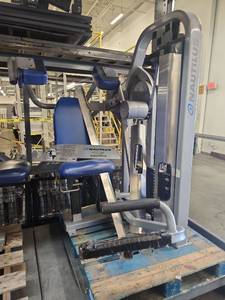 lot 1070 image: Nautilus Pullover Machine