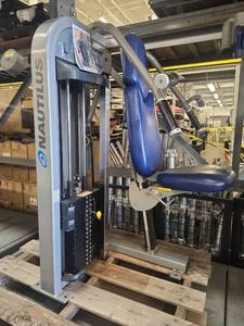 lot 1071 image: Nautilus Nitro Plus Overhead Press Machine
