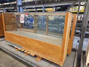 lot 1113 image: Set of 2 Glass Display Cabinet
