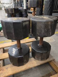 lot 1186 image: Irodo Grip 100 lb Dumbbells - Set of 2