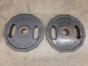 lot 1215 image: Iron Grip 25 LBS 11.3 KG Weight Plates - Set of 2