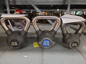 lot 1314 image: Hammer Strength Kettlebells in Various Weights - Set of 3