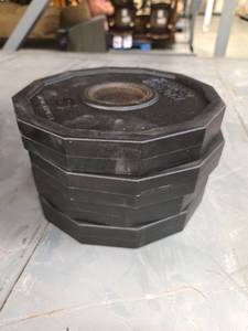 lot 1336 image: Hammer Strength 5 lb Weight Plates - Set of 4