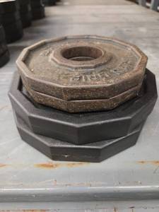 lot 1342 image: Iron Grip Barbell Weight Plates In Various Sizes - Set of 4