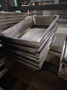 lot 1355 image: Steam Table Pans in Various Depths