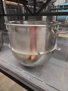 lot 1363 image: 60 Qt Commercial Mixing Bowl