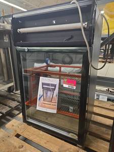 lot 1383 image: Commercial Refrigerator Display Case 2.9 C.U Ft. - Model IDW G-5C&nbsp