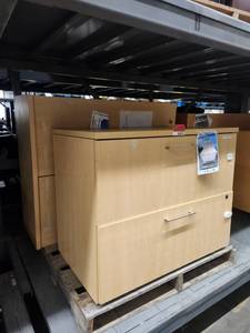 lot 4070 image: 2-Drawer Lateral File Cabinet