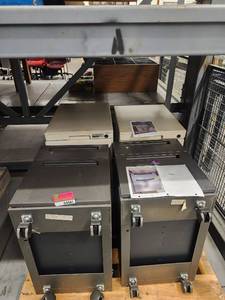 lot 4081 image: Lot of Filing Cabinets