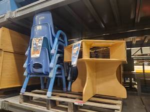lot 4086 image: Lifetime Stackable Folding Chairs Blue Multiple Units