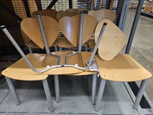 lot 4105 image: Stackable Wooden Chairs Set of 6