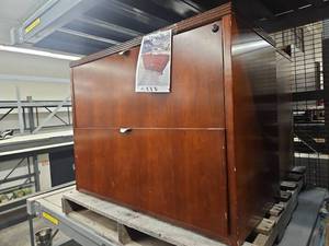 lot 4120 image: 2 - 2 Drawer File Cabinet