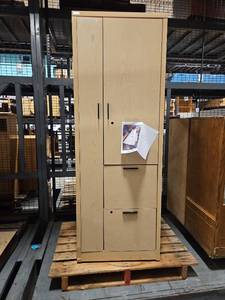 lot 4137 image: 5ft Storage Cabinet
