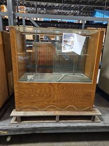 lot 4139 image: Glass Display Cabinet