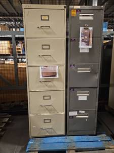 lot 4140 image: 2 - 5 Drawer File Cabinet