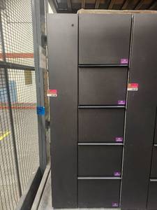 lot 4148 image: 1 - Metal Storage Cabinet 5-Drawers and Storage Space