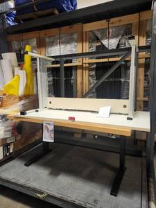 lot 4160 image: 2- Adjustable Desks