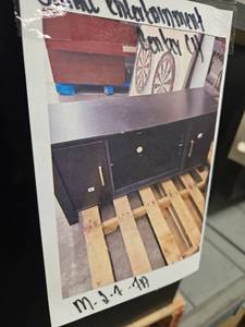 lot 4165 image: Set of 2 Small Entertainment Centers