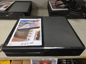 lot 4190 image: 1 - Microsoft Xbox One Console Model -1540 - Missing Power Cord