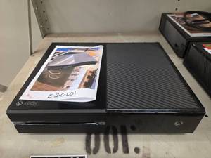 lot 4191 image: 1 - Microsoft Xbox One Console Model -1540 - Missing Power Cord