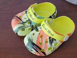 lot 2109 image: Kids Garden Shoes Cute Cartoon Sandals Clogs Toddler Beach Pool Water Shoes Summer Slides for Boys Girls 12-18 Months