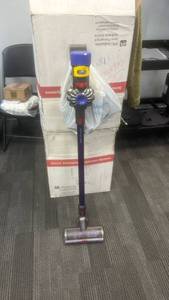 lot 10083 image: Dyson V8 Animal Cordless Stick Vacuum Cleaner - Retail $0