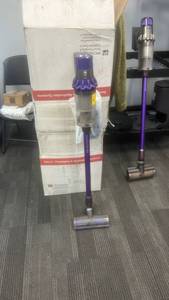 lot 10085 image: Dyson V11 Cordless Stick Vacuum Cleaner with Accessories - Retail $0