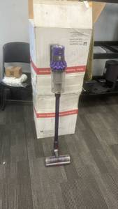 lot 10088 image: Dyson Cyclone V10 Animal Cordless Vacuum Cleaner - Retail $0