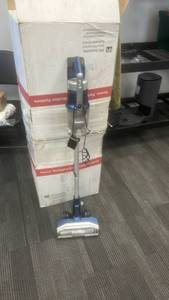 lot 10092 image: Eureka Corded Hard Floor and Carpet Cleaner - Retail $0