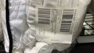 lot 11015 image: Home Reflections Waterproof Mattress Pad Queen 45-00R001