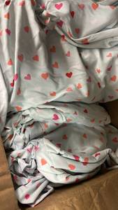 lot 11026 image: Heart Print Bedding Set White Red Pink
