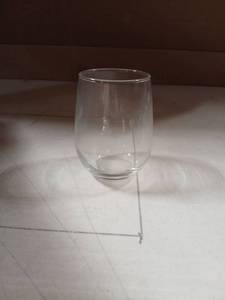 lot 5532 image: Libbey 17 oz Stemless White Wine Glasses 12-Pack