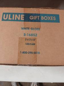 lot 5536 image: Uline White Gloss Gift Boxes 3 x 3 x 6 inch S-16852 100-Pack