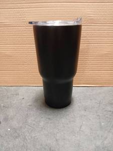 lot 5560 image: Stainless Steel Tumbler 30 oz Black with Clear Lid Qty 24