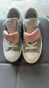 lot 251 image: Converse Chuck Taylor All Star Double Tongue Low Top Sneakers Big Kids Size 3 - Retail $35