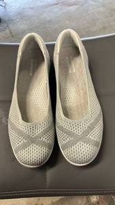 lot 255 image: Skechers Air Cooled Goga Mat Womens Knit Ballet Flats Size 5.5 - Retail $35