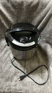 lot 292 image: Electric Rice Cooker with Steamer Basket and Power Cord