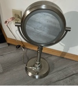 lot 305 image: 2 sided Mirrors with Lights. Magnifying Mirror with Lamp on One side, and Regular Mirror with light on the opposite Side