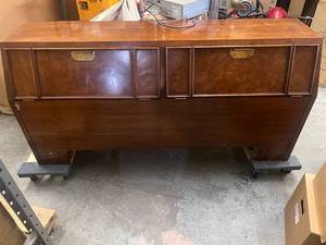 lot 320 image: Headboard