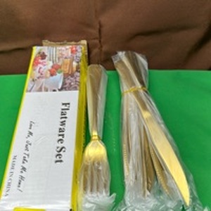 lot 527 image: 12pc Gold-Plated Flatware Set with Forks and Knives - Retail $25