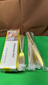 lot 528 image: 12pc Gold-Plated Flatware Set with Forks and Knives - Retail $25