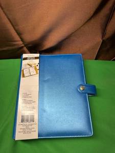 lot 601 image: Blue Ring Binder Personal Planner Organizer 8x9.5 inch - Retail $18