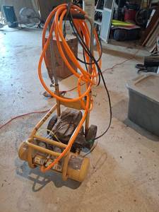 lot 1516 image: RIDGID Air Compressor