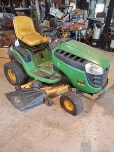 lot 1518 image: John Deere D140 Lawn Mower with 48 inch Deck - Needs Front Tires