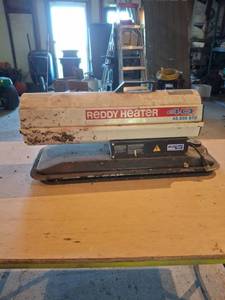 lot 1552 image: Reddy Heater - 40,000 BTU