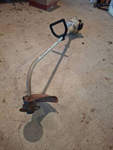 lot 1579 image: STIHL String Trimmer