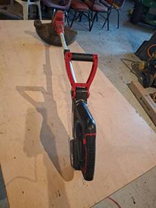 lot 1594 image: Hyper Tough 20V Cordless String Trimmer - No Charger