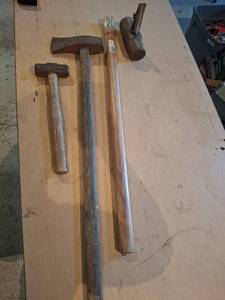 lot 1648 image: Sledgehammers and Replacement Handle