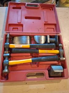 lot 1650 image: Hammer and Body Work Set